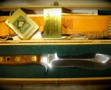 White-Hunter-with-Foam-Gift-Box